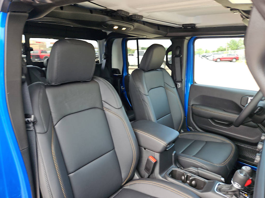 Thumbnail: 2025 Jeep Gladiator - 10