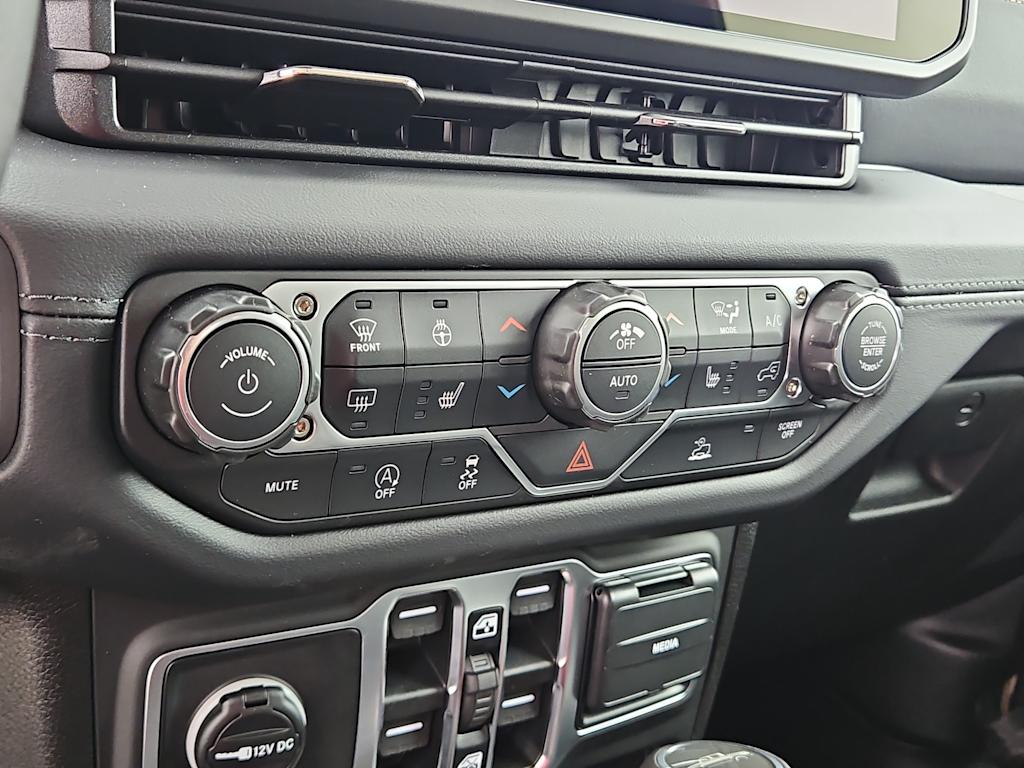 Thumbnail: 2026 Jeep Gladiator - 25