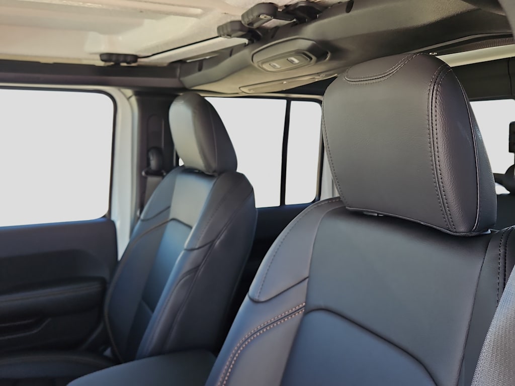 Thumbnail: 2026 Jeep Gladiator - 9