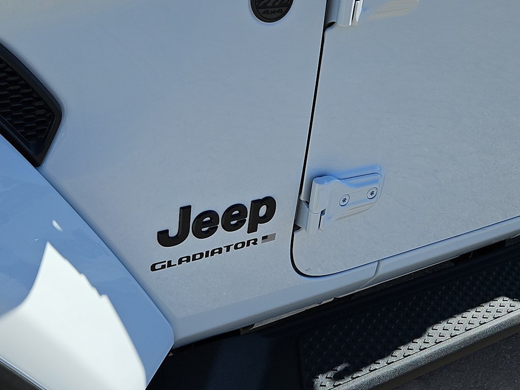 Thumbnail: 2026 Jeep Gladiator - 7