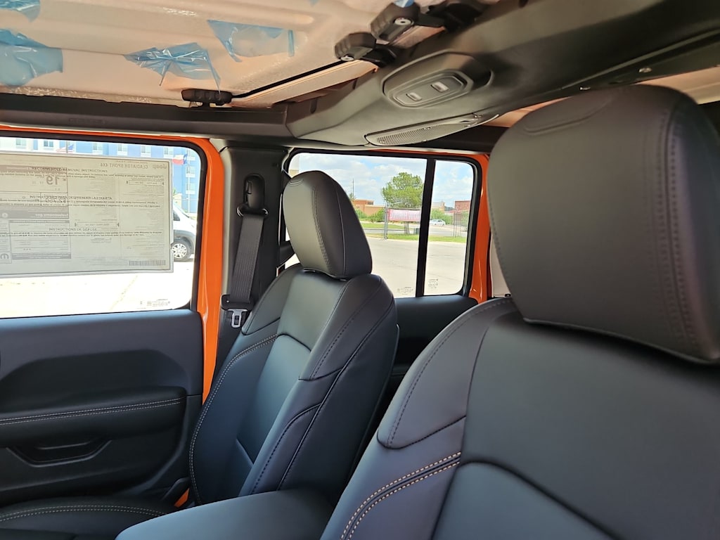 Thumbnail: 2025 Jeep Gladiator - 10