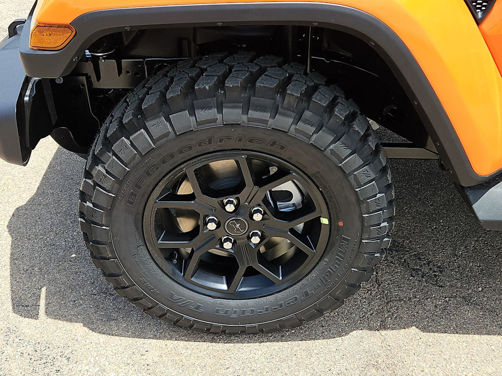 Thumbnail: 2025 Jeep Gladiator - 8