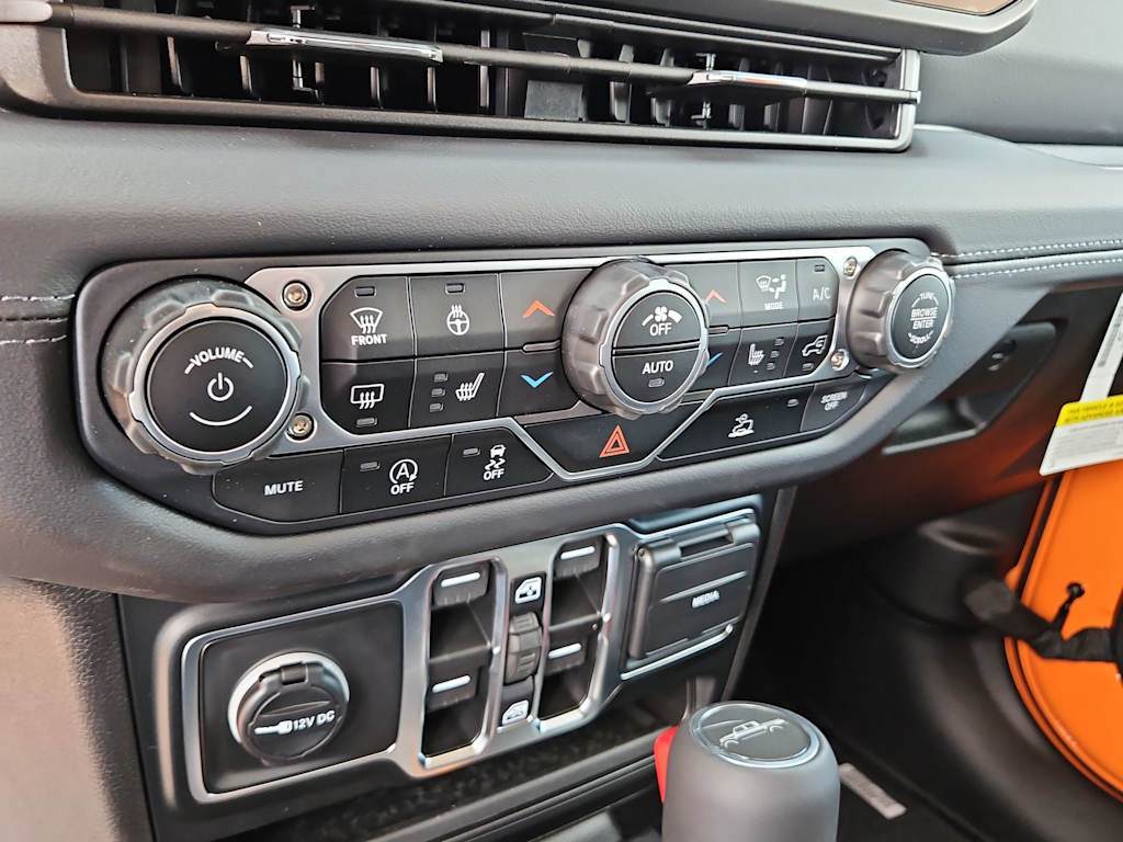 Thumbnail: 2025 Jeep Gladiator - 29