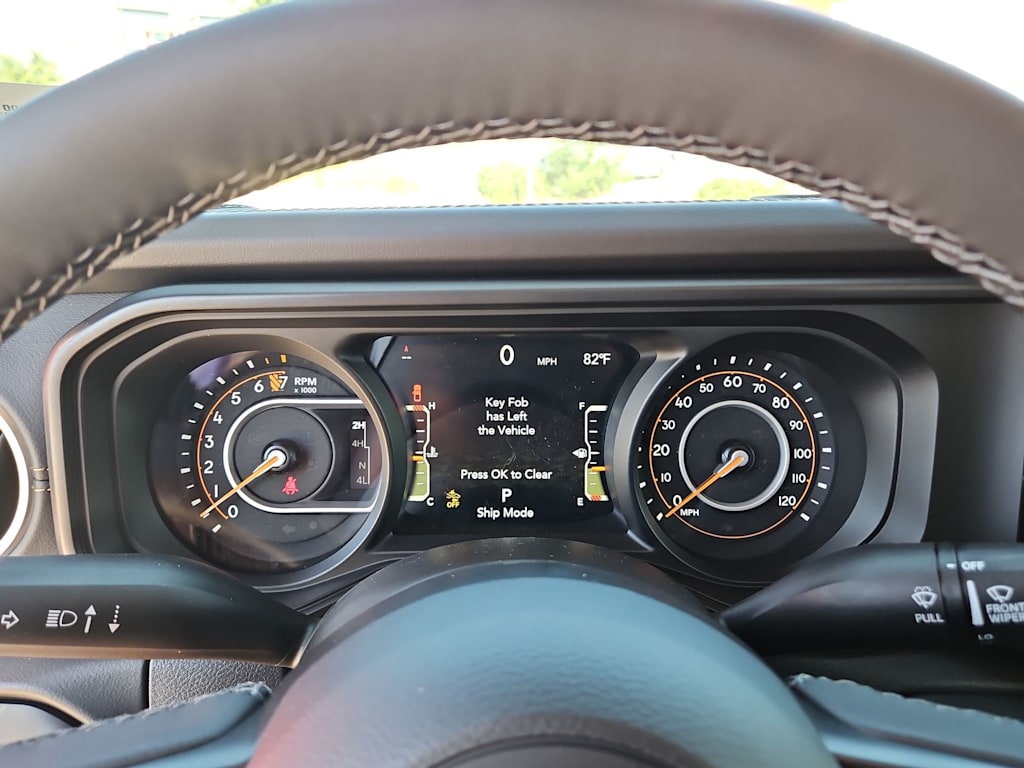 Thumbnail: 2025 Jeep Gladiator - 14