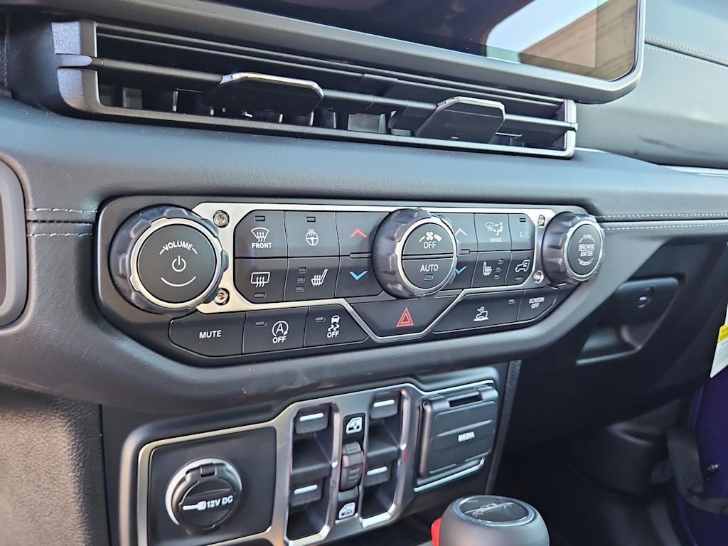 Thumbnail: 2026 Jeep Gladiator - 25