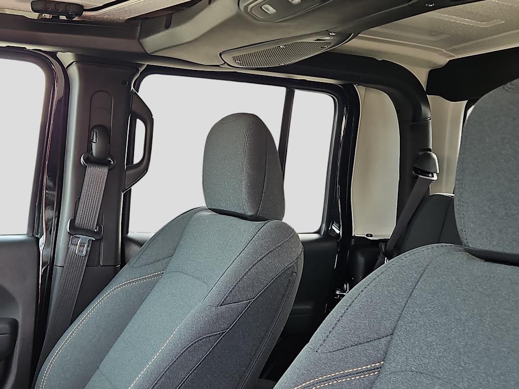 Thumbnail: 2025 Jeep Gladiator - 11