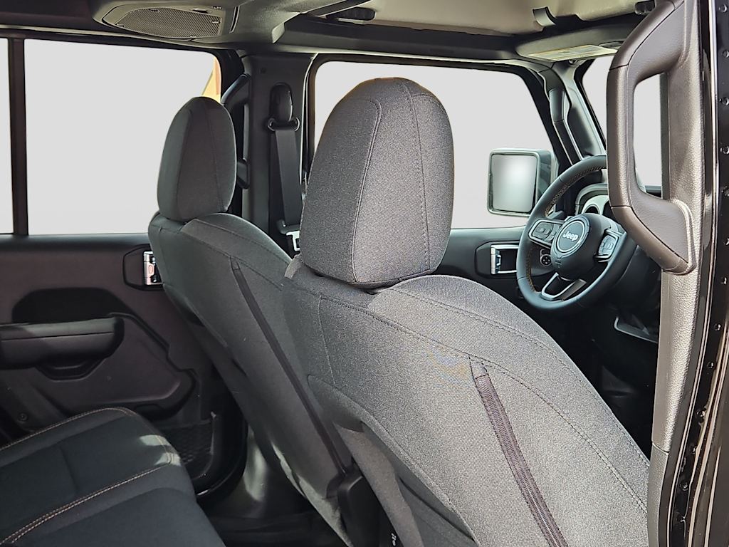 Thumbnail: 2025 Jeep Gladiator - 9