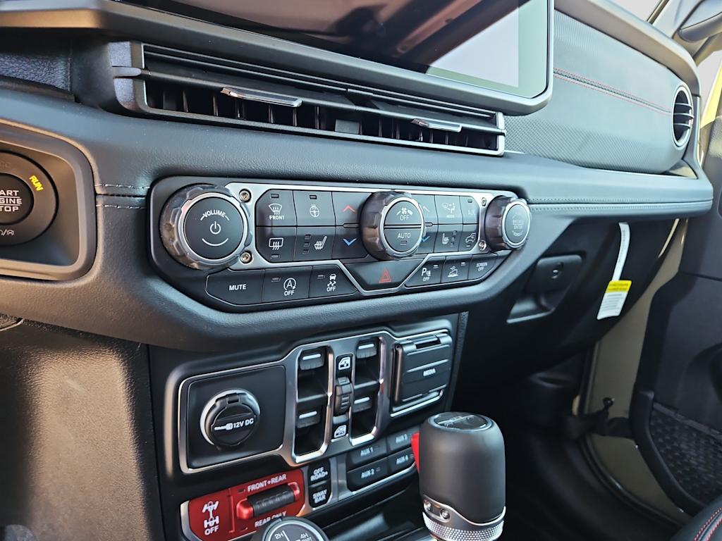Thumbnail: 2026 Jeep Gladiator - 25