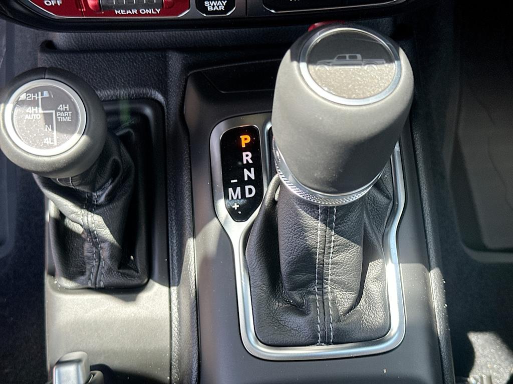 Thumbnail: 2026 Jeep Gladiator - 15