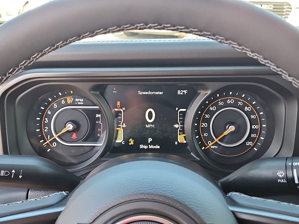 Thumbnail: 2025 Jeep Gladiator - 14