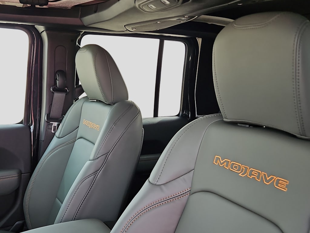 Thumbnail: 2026 Jeep Gladiator - 10