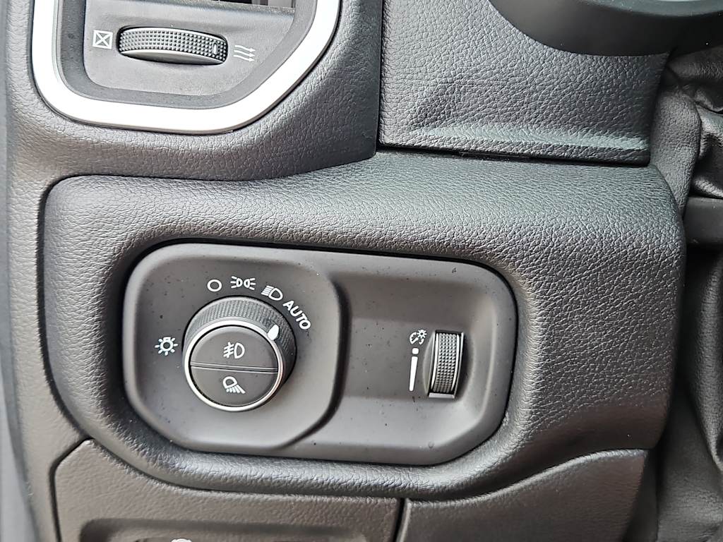 Thumbnail: 2022 RAM 1500 - 25