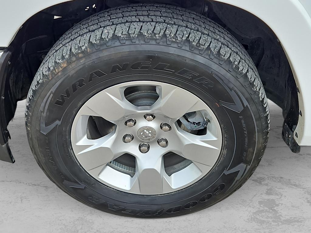 Thumbnail: 2025 RAM 1500 - 8