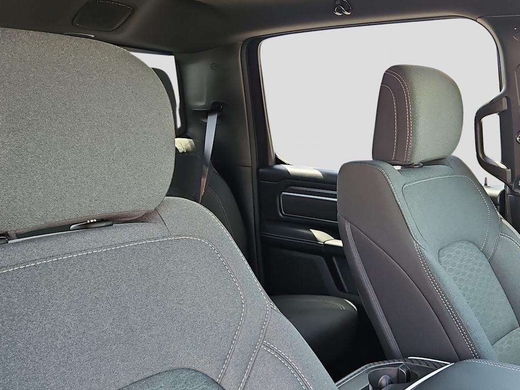 Thumbnail: 2026 RAM 1500 - 9