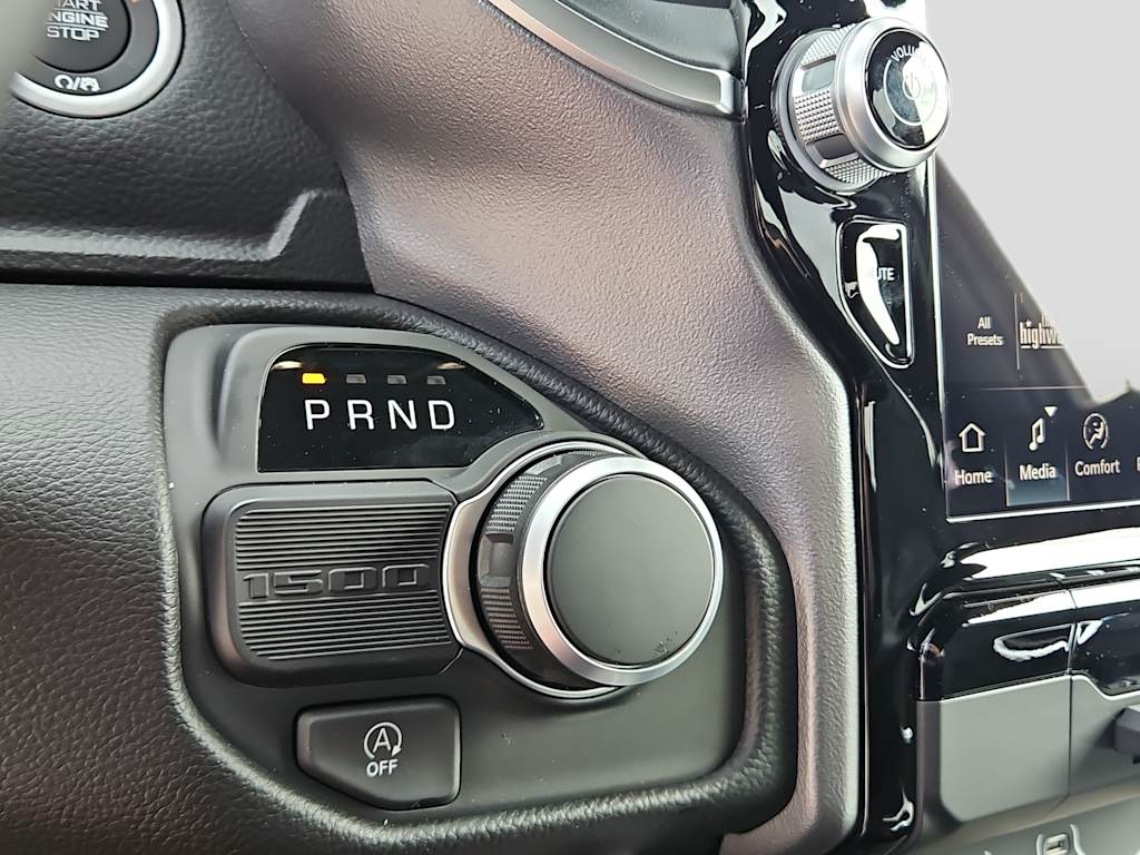 Thumbnail: 2026 RAM 1500 - 25