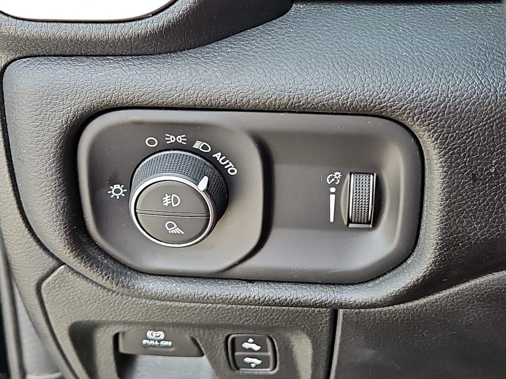 Thumbnail: 2023 RAM 1500 - 25