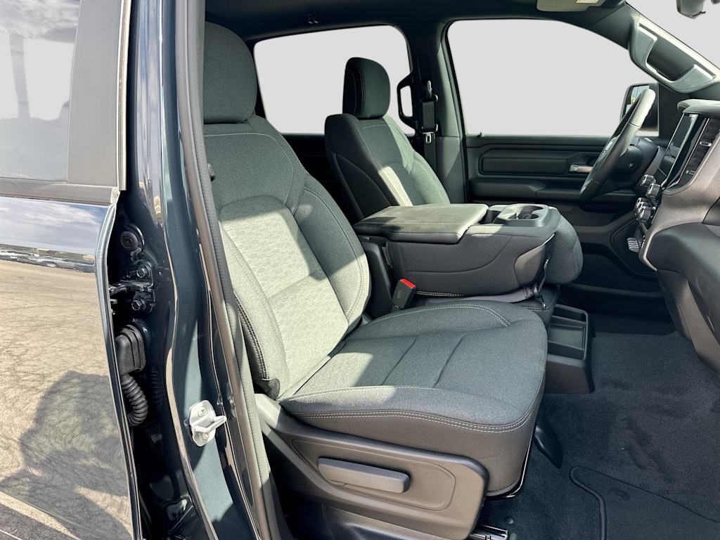 Thumbnail: 2026 RAM 1500 - 28