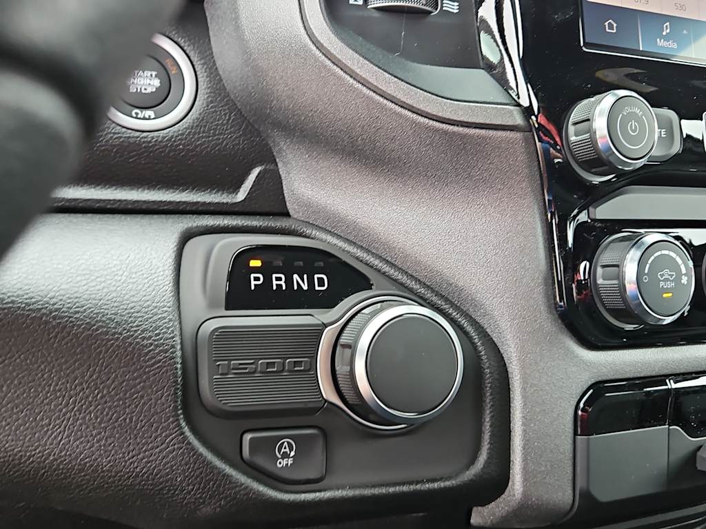 Thumbnail: 2026 RAM 1500 - 14