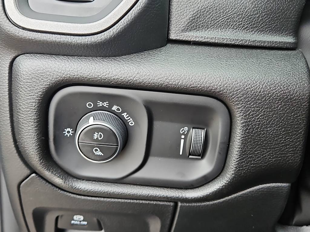 Thumbnail: 2026 RAM 1500 - 23