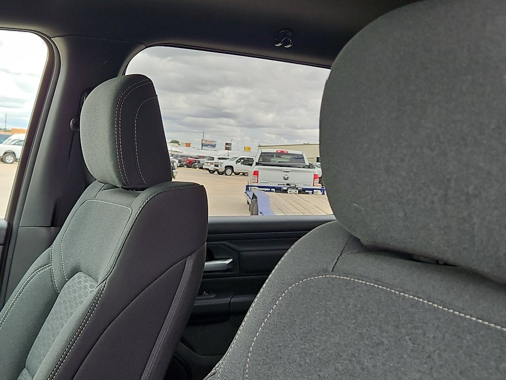 Thumbnail: 2026 RAM 1500 - 9