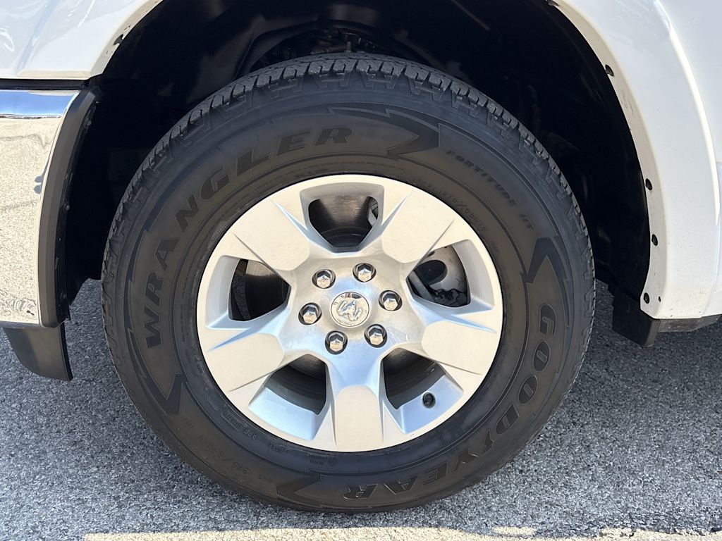 Thumbnail: 2025 RAM 1500 - 8
