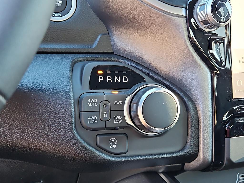 Thumbnail: 2026 RAM 1500 - 25