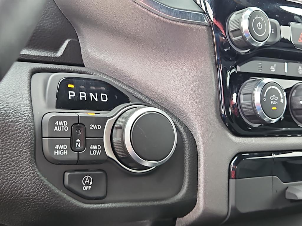 Thumbnail: 2025 RAM 1500 - 23