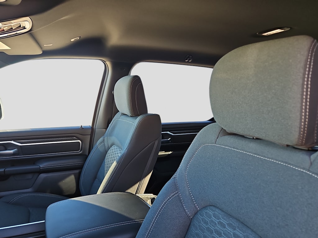 Thumbnail: 2026 RAM 1500 - 9