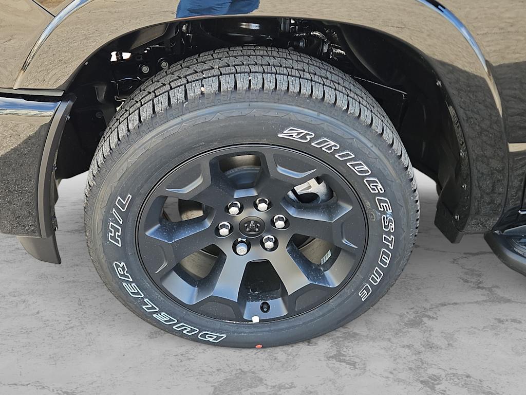 Thumbnail: 2026 RAM 1500 - 8