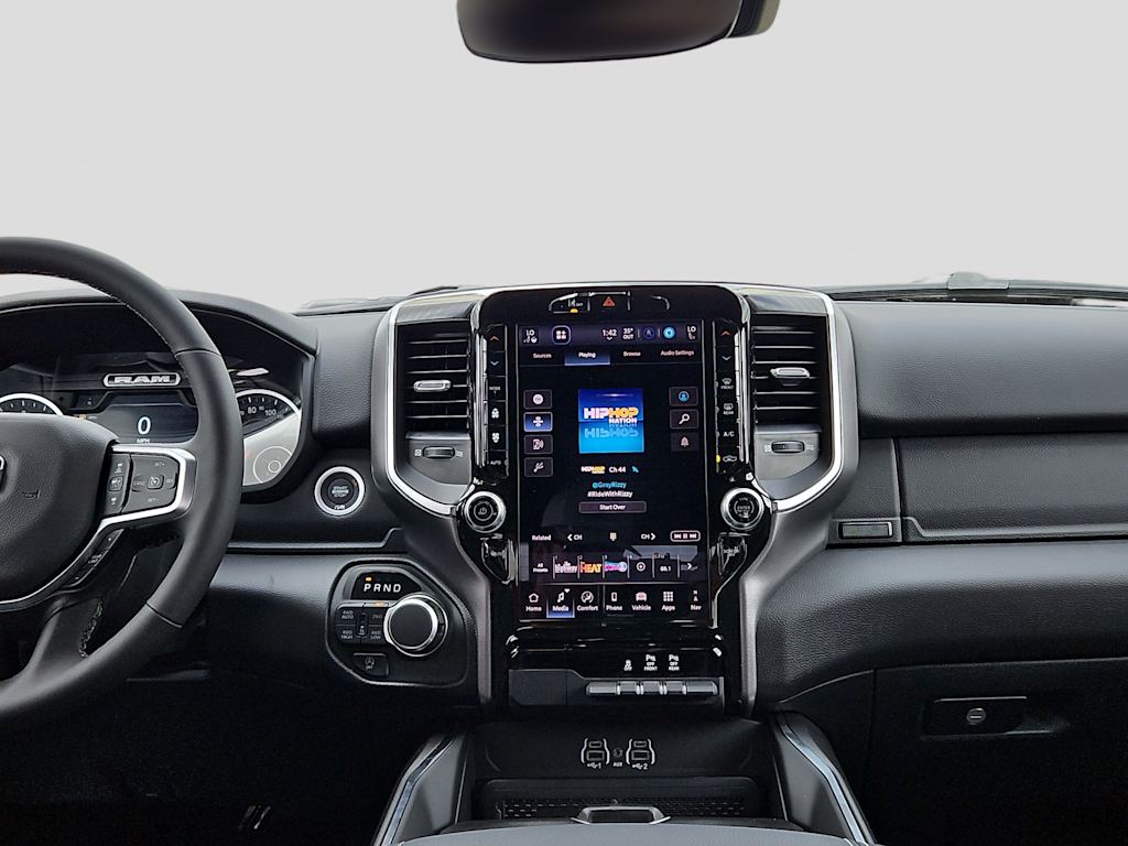 Thumbnail: 2026 RAM 1500 - 9