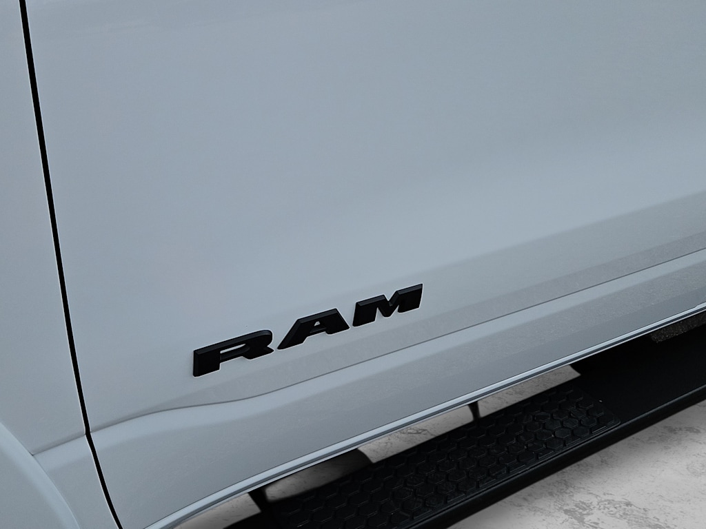 Thumbnail: 2026 RAM 1500 - 7