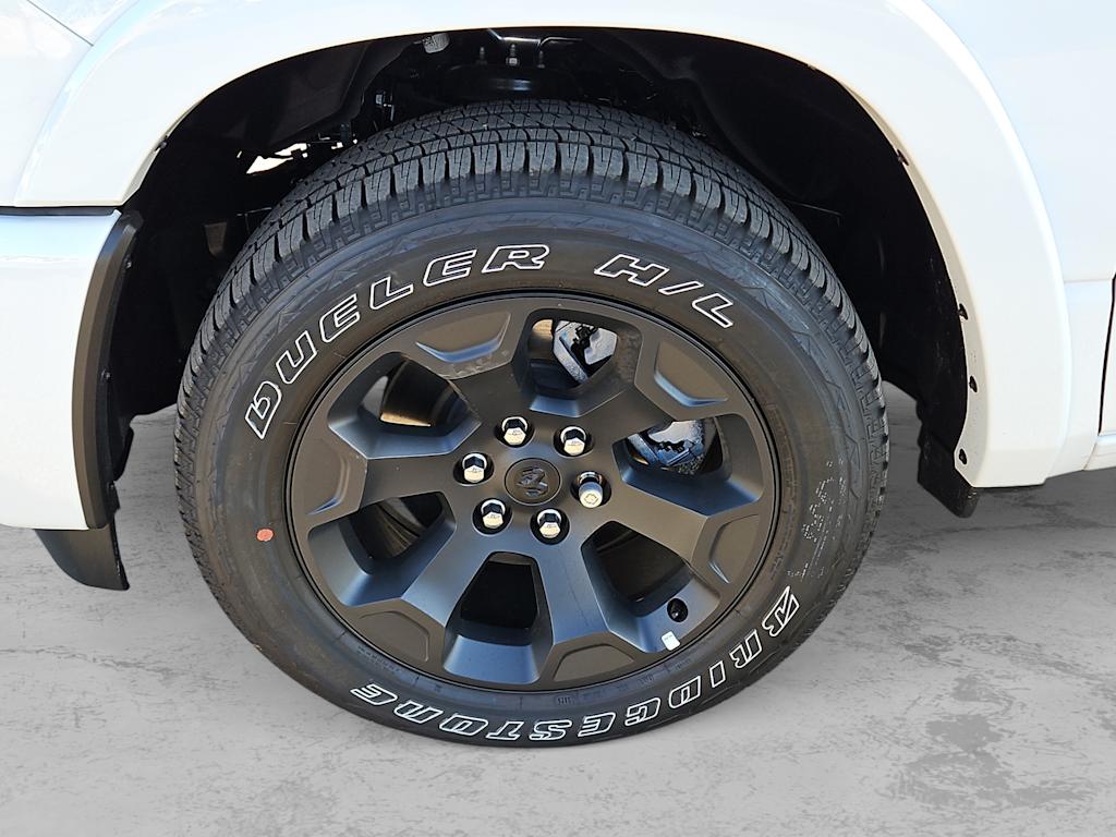 Thumbnail: 2026 RAM 1500 - 7