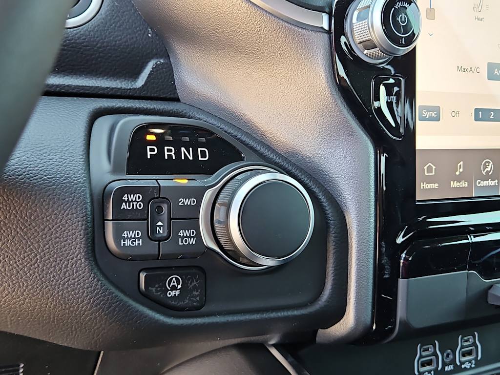 Thumbnail: 2026 RAM 1500 - 10
