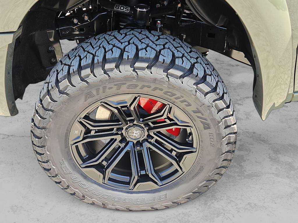Thumbnail: 2026 RAM 1500 - 8