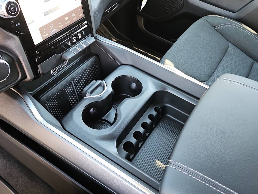 Thumbnail: 2026 RAM 1500 - 13