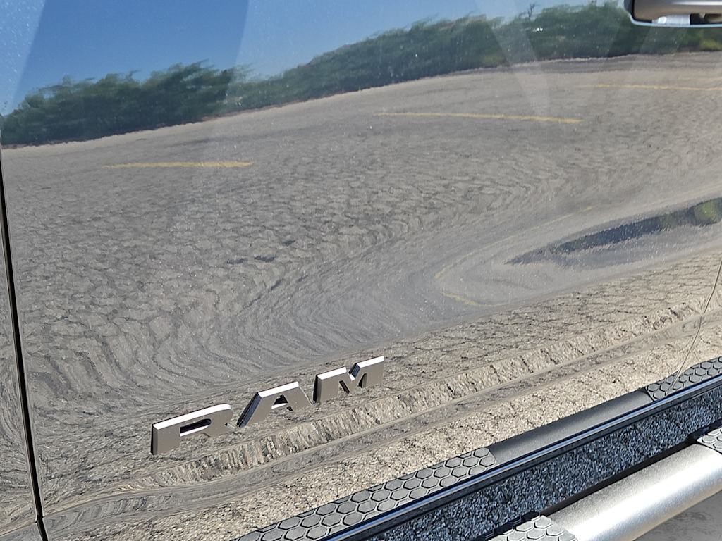 Thumbnail: 2026 RAM 1500 - 7