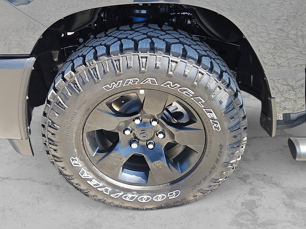 Thumbnail: 2026 RAM 1500 - 8