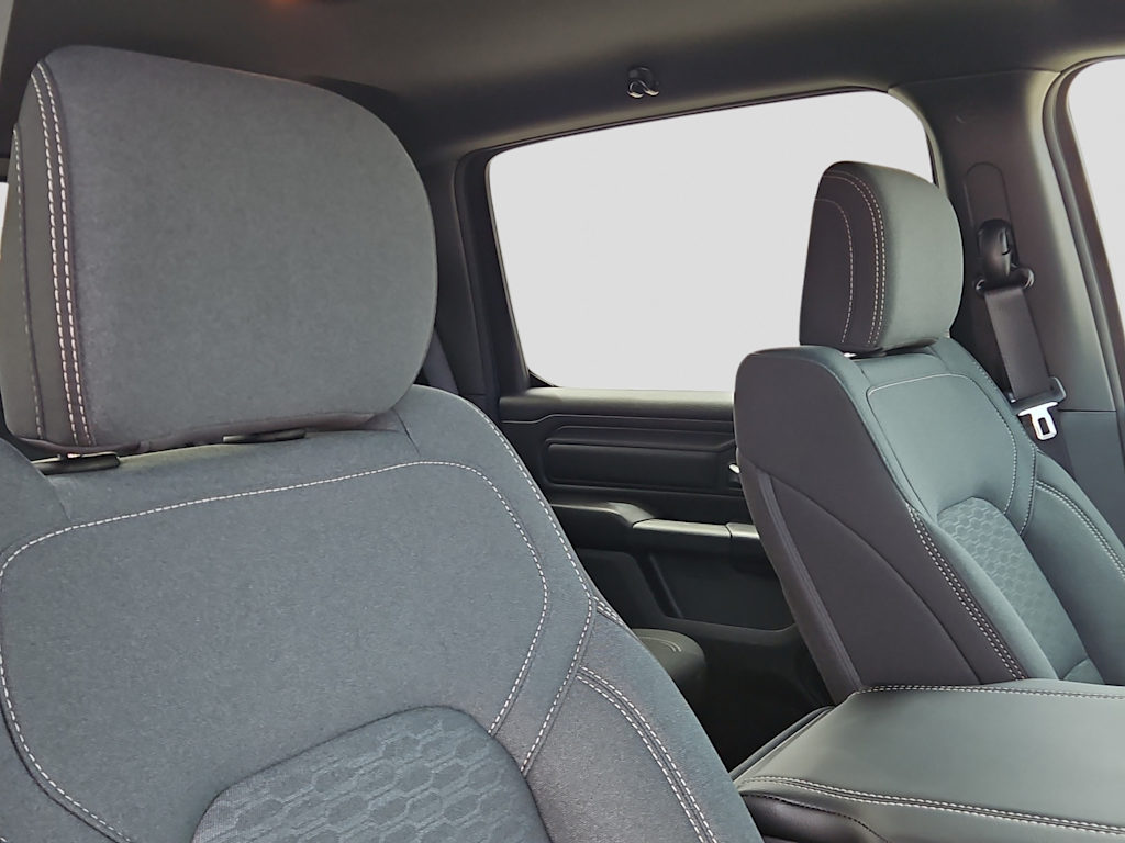 Thumbnail: 2026 RAM 1500 - 9