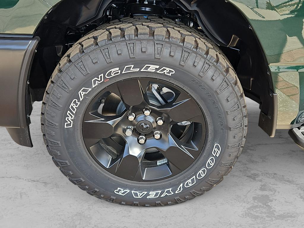 Thumbnail: 2026 RAM 1500 - 6