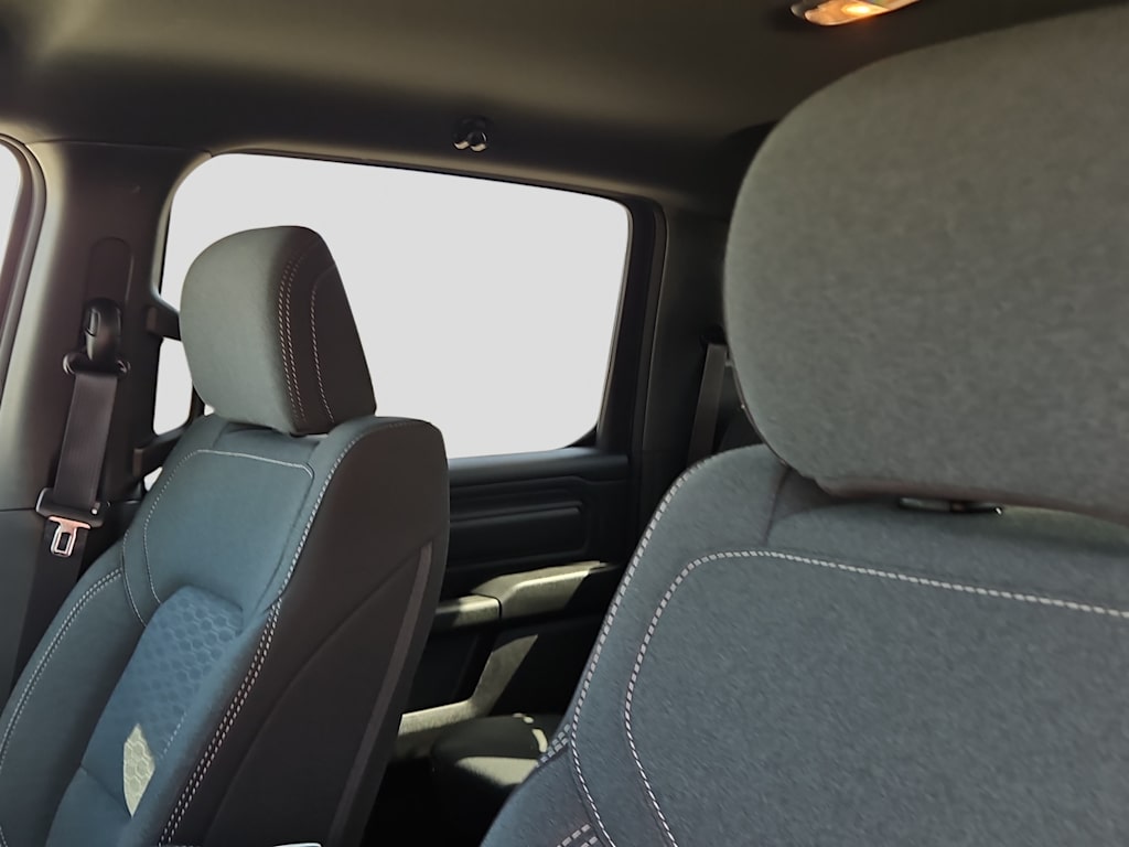 Thumbnail: 2026 RAM 1500 - 9