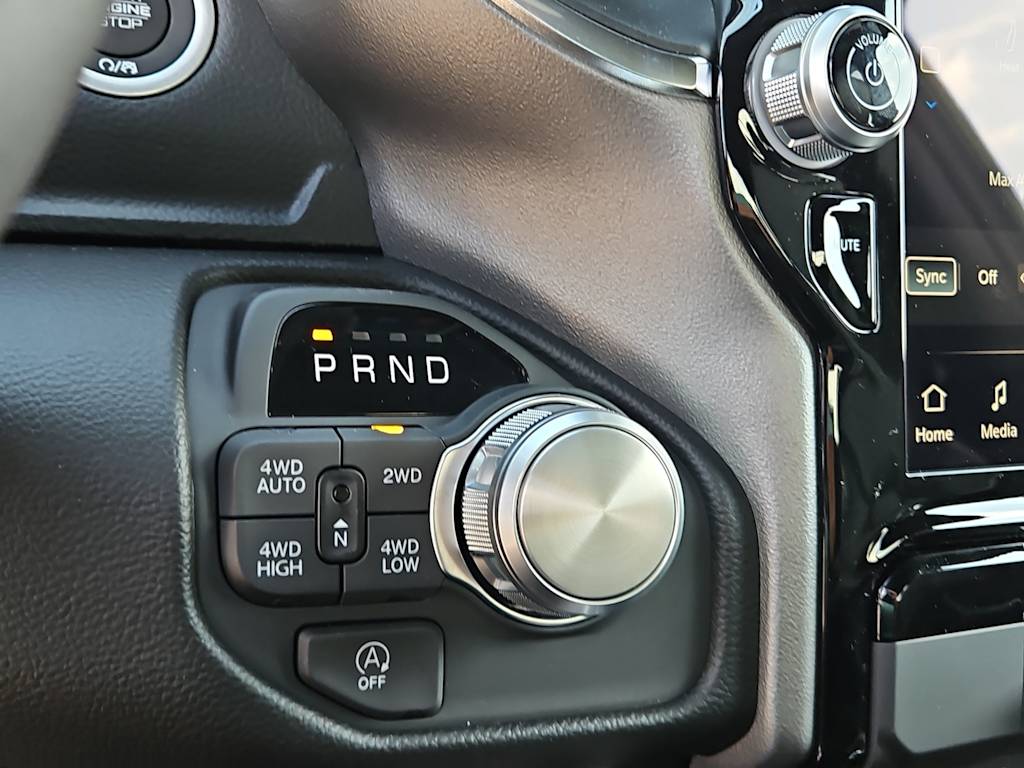 Thumbnail: 2026 RAM 1500 - 25