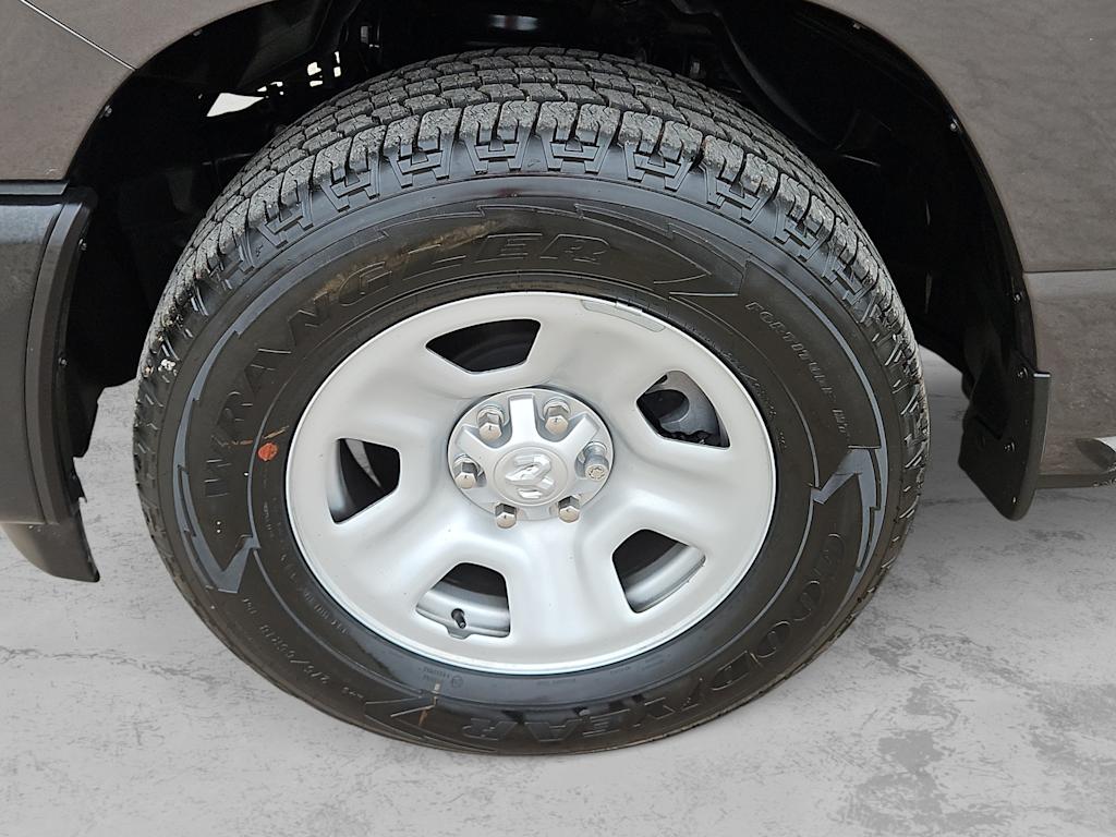 Thumbnail: 2026 RAM 1500 - 7