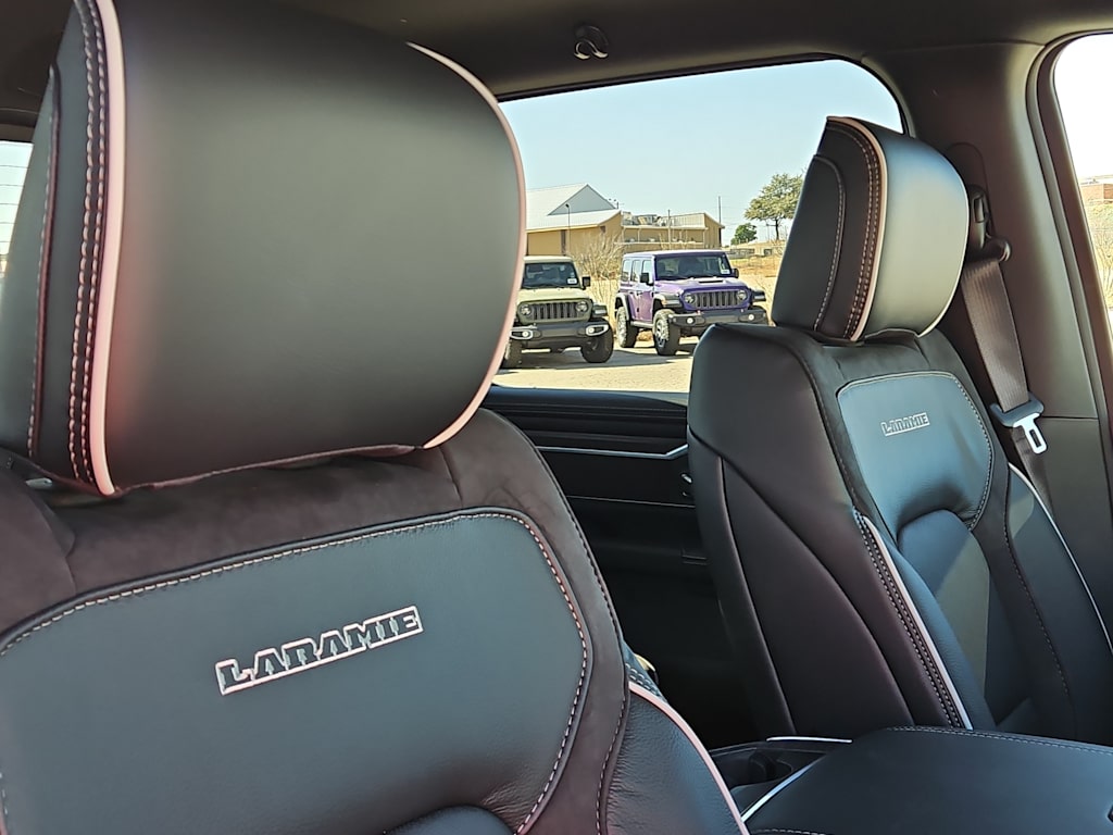 Thumbnail: 2026 RAM 1500 - 9