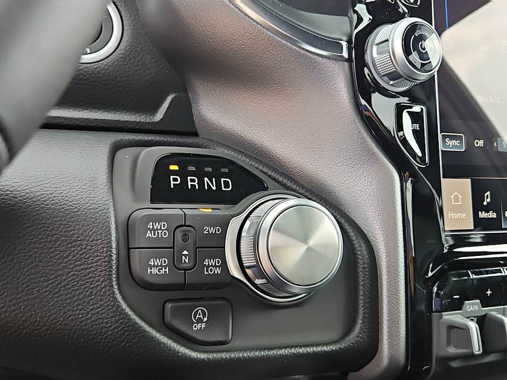 Thumbnail: 2026 RAM 1500 - 10