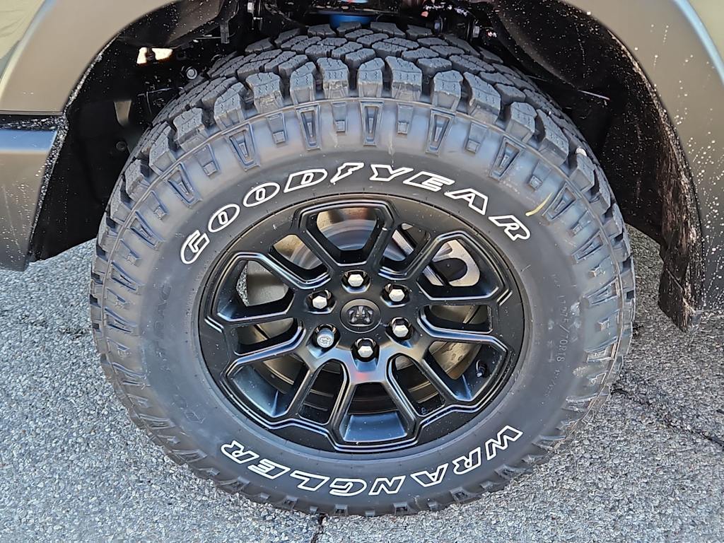 Thumbnail: 2026 RAM 1500 - 8