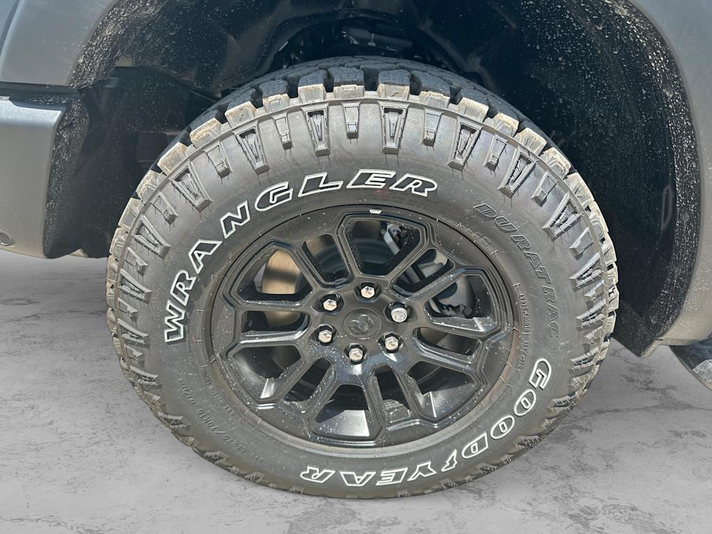 Thumbnail: 2026 RAM 1500 - 8
