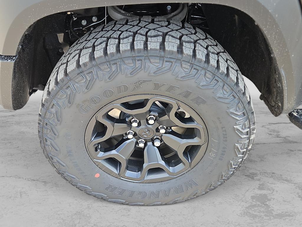 Thumbnail: 2026 RAM 1500 - 8