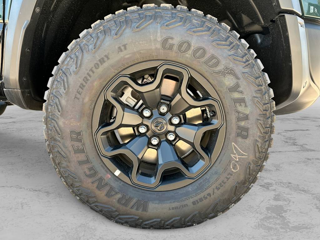 Thumbnail: 2026 RAM 1500 - 8