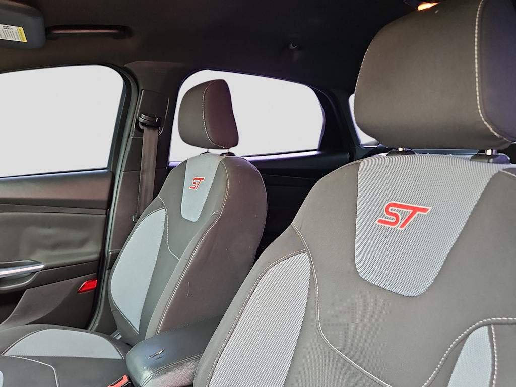 Thumbnail: 2018 Ford Focus - 9