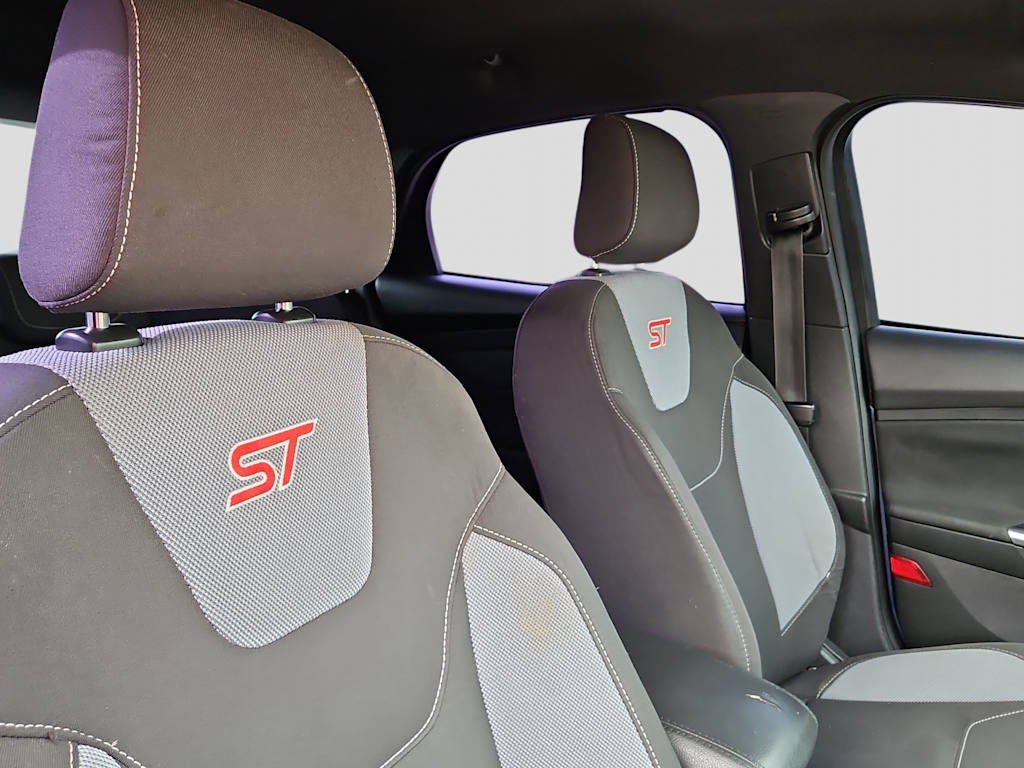 Thumbnail: 2018 Ford Focus - 21